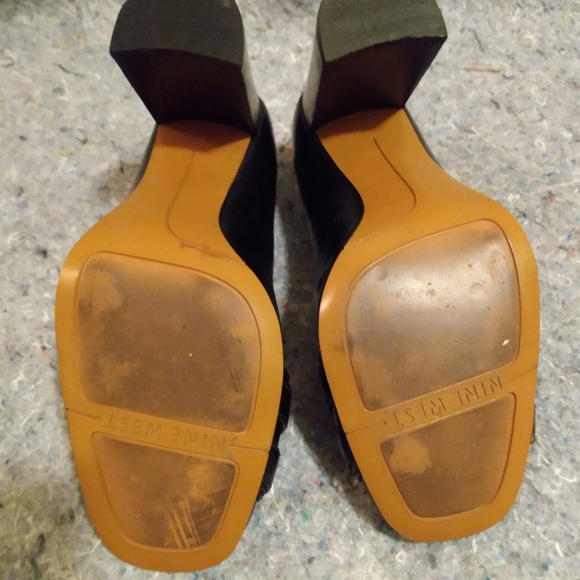 Nine West Pump - Picture 6 of 6